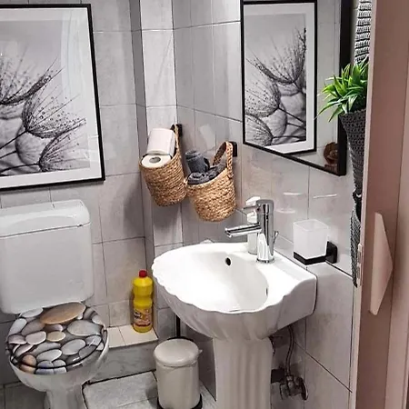 Family House In Gerakini Hébergement de vacances