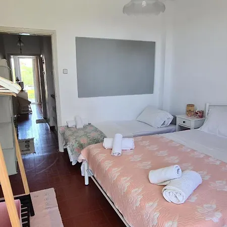Family House In Gerakini Дом отдыха *