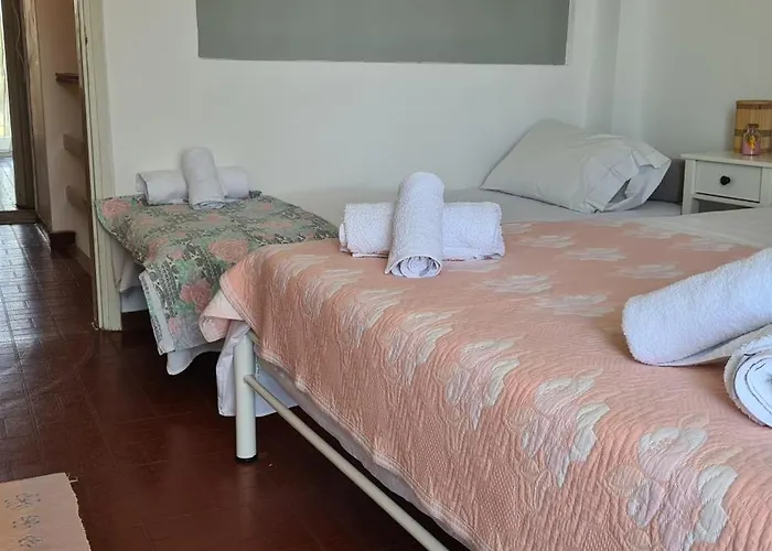 Family House In Gerakini 度假居