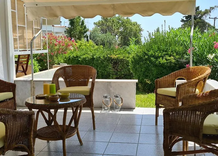 Family House In Gerakini Σπίτι διακοπών *